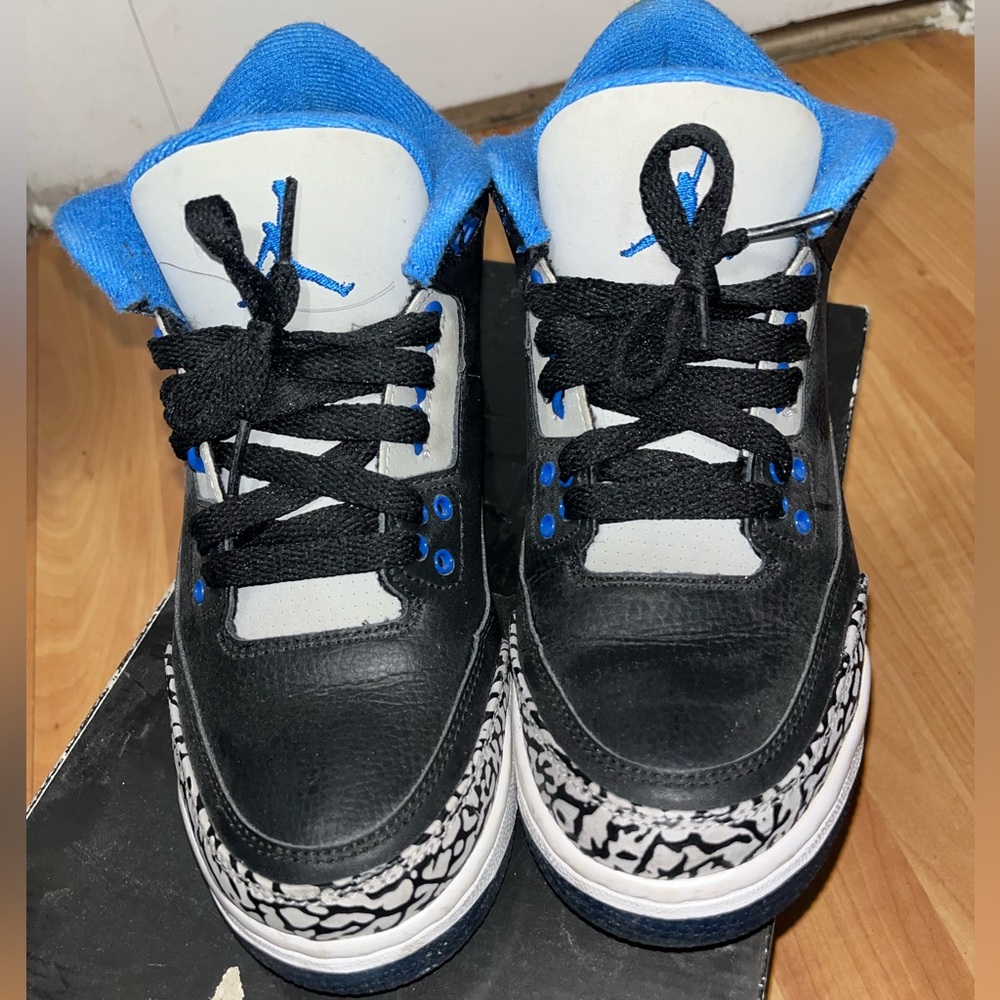 2014 Jordan 3 sport blue size 6.5y